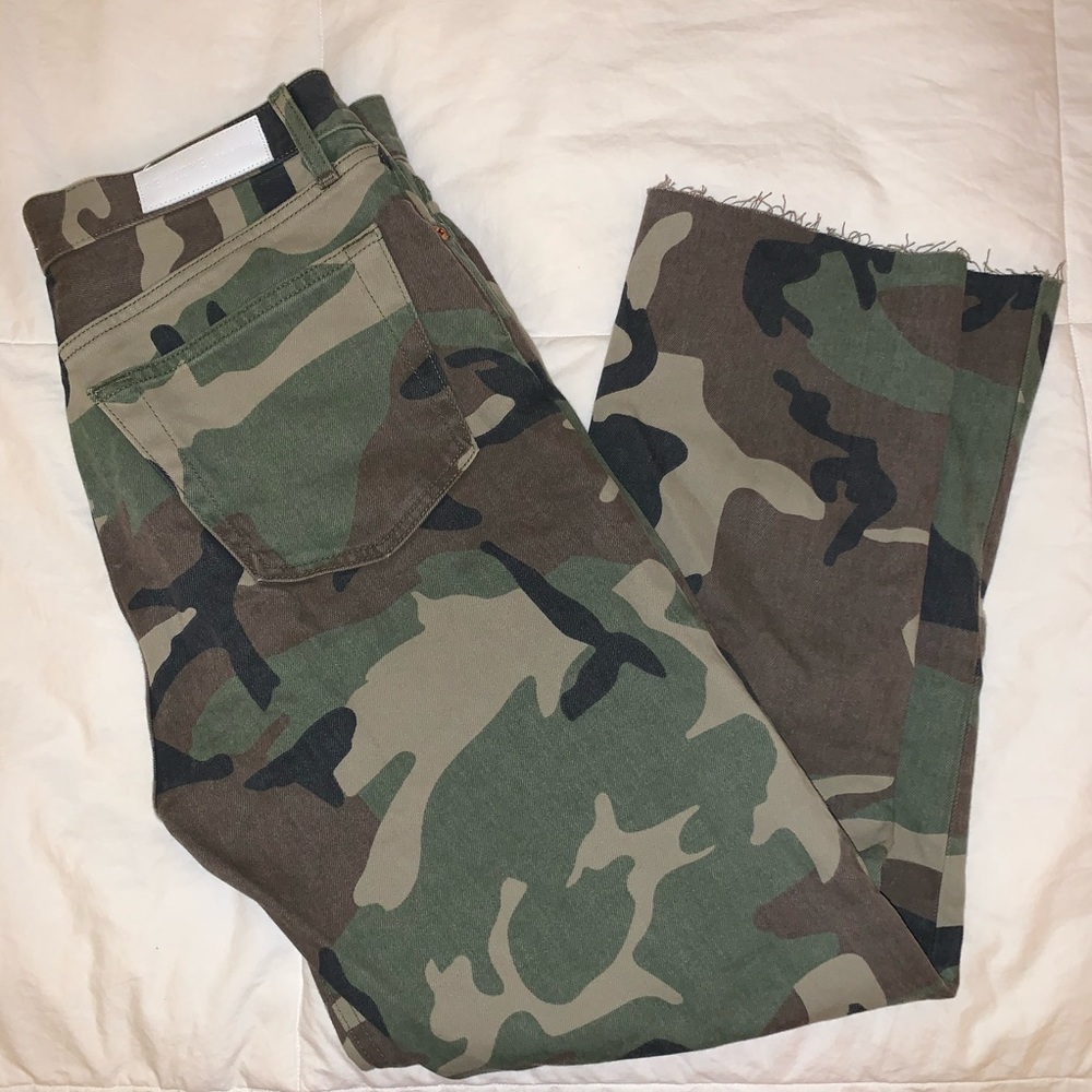 NWOT Re/Done Camo Jeans